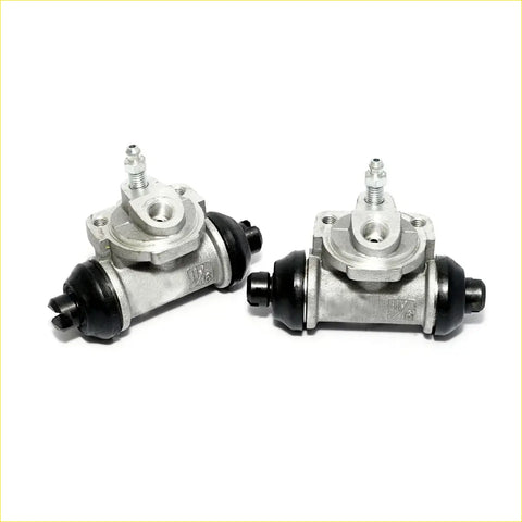 11/16 rear wheel brake cylinder for Nissan Datsun Bluebird U11 EU11 silver metal with black rubber seals and threaded fittings