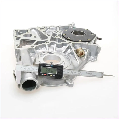 Silver metallic 3.0L timing gear case for Toyota Hilux LN191 LN192 with machined surfaces and black rubber gasket