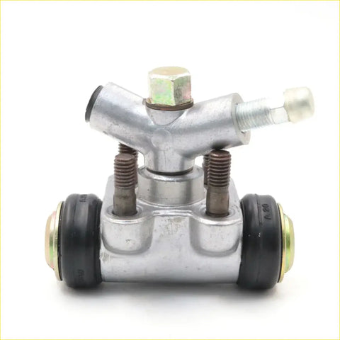 Silver metal 3/4 inch rear wheel brake cylinder with black rubber seals and bolts for Nissan Datsun 520 521 1965-1972