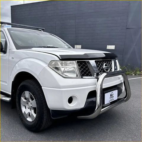 White nissan navara d40 with 304 stainless steel nudge bar chrome bull bar and black front grille for thai model