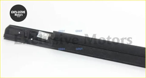 Black plastic windshield wiper blade with small metal part and gddt markings for nissan x-trail t31 window rubber seal