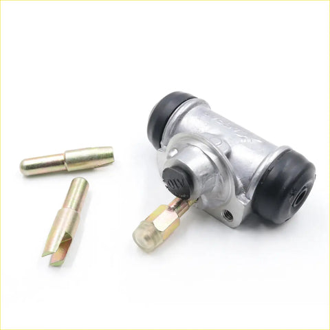 Silver metal 5/8 rear wheel brake cylinder with black rubber caps and hex knob for nissan navara d21 big-m sd25 td25