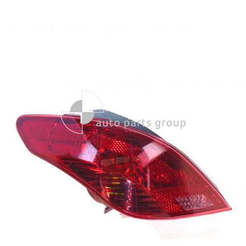 APG All Crash Tail Lamp Passenger Side Certified Suits
