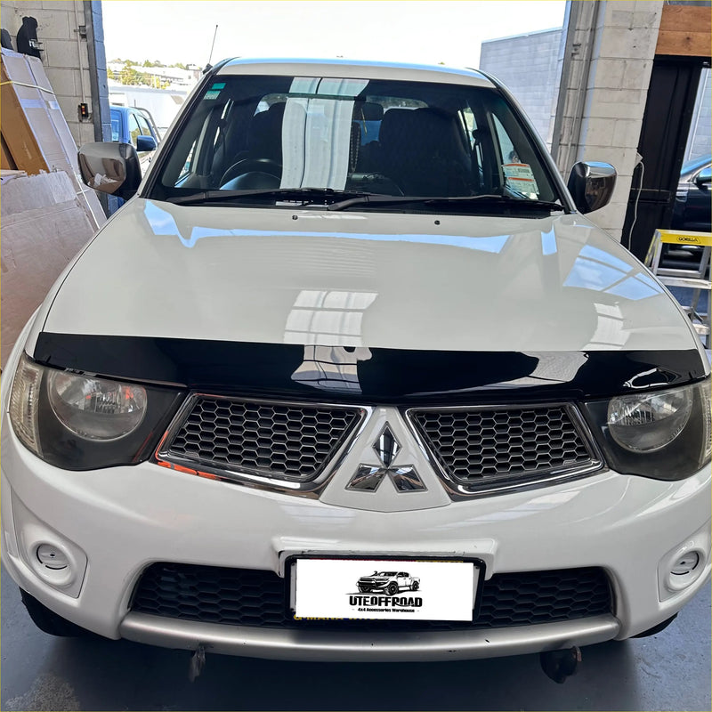 White mitsubishi suv with glossy finish and black bonnet guard protector stone guard for triton 2005-2015
