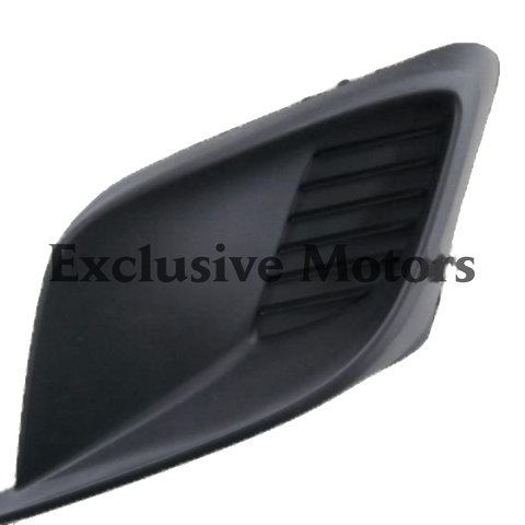 Mazda 3 Axela Right-Hand Fog Light Cover (2014-2017)