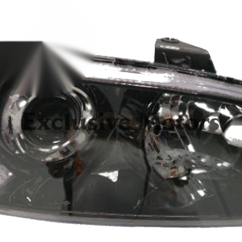 Holden VE Commodore Right-Hand Headlight (2006-2010)