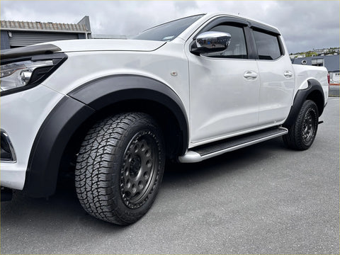 White mitsubishi triton pickup with black matte fender flares alloy wheels and side steps fender flare nissan navara np300 st sl stx 2015-2020 oem style