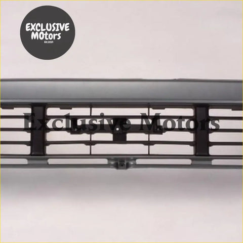Black plastic grille with horizontal slats and central bracket for toyota hilux 4wd 1989-1991 chrome style
