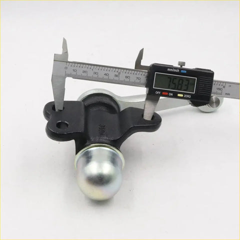 Idler arm 1-piece for toyota hilux surf hero 1983-1988 featuring black and silver metal trailer hitch ball with chrome finish