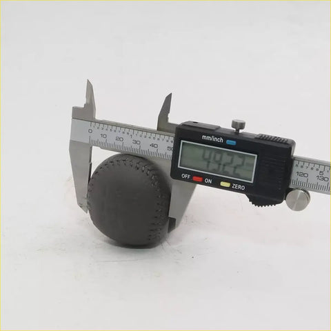 Black leather manual gear shift knob for toyota hilux vigo 2004-2010 with visible stitching measured by digital caliper