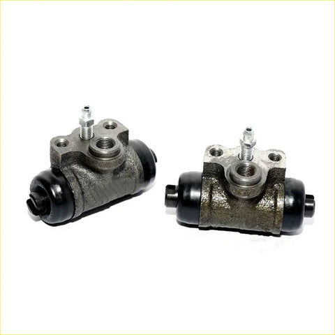 Pair of gray metallic rear brake cylinders with black rubber boots and silver fittings for mitsubishi galant eterna 1988-1993