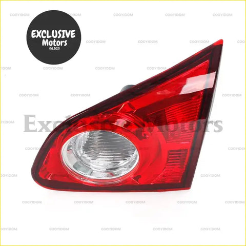 Rear tail light for nissan qashqai 2007-2010 showing red plastic with clear circular lens and ridged reflector back side