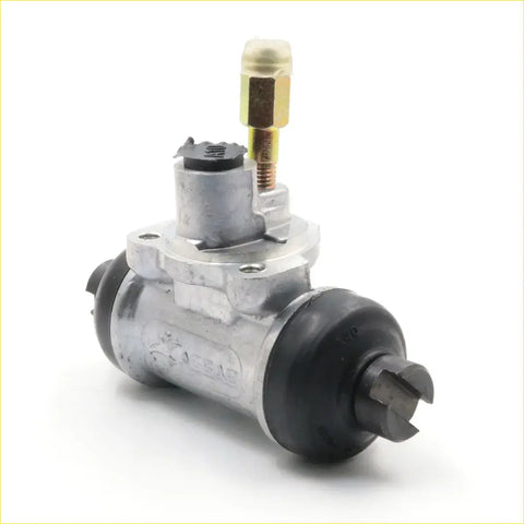 Rear wheel brake cylinder for nissan navara d21 with silver metal body black seals and gold adjustment screw