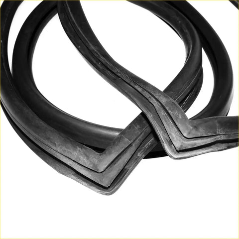 Black rubber rear windshield weatherstrip for Nissan Datsun Sunny b310 with smooth flexible texture and reinforced edges