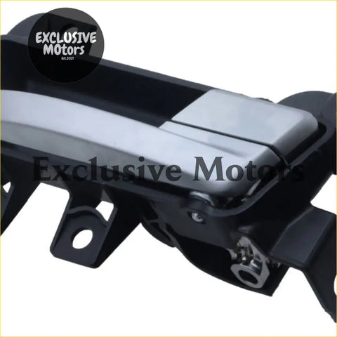 Right-hand front inner door handle for ford falcon fg 2008-2018 in black and silver with sleek modern design