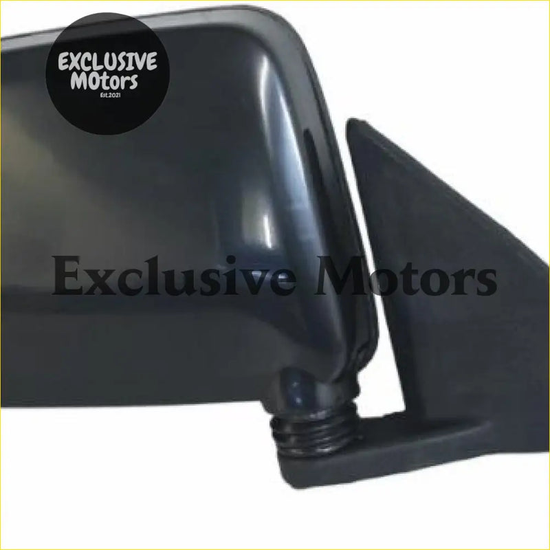 Right-hand mirror black plastic car side mirror with glossy finish and mounting bracket for nissan navara d21 manual adjust