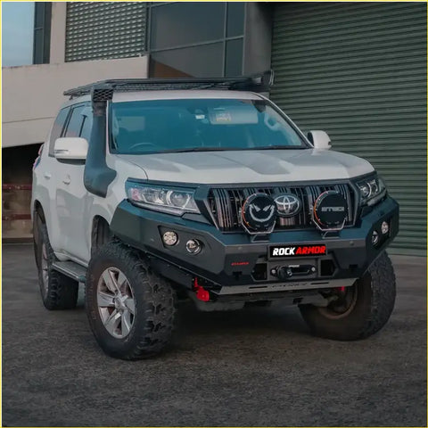 White toyota land cruiser prado 150 series 2018 with black rockarmor gt steel hoop bullbar combo pack for 4wd offroad ute