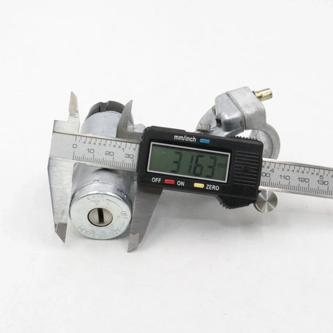 Datsun Nissan Bluebird 610 160B 180 140J 710 810 200B 1971-1979 Ignition Lock