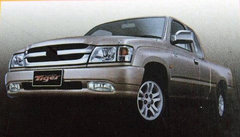 Toyota Hilux 2WD Fog Light Kit (2003-2004)