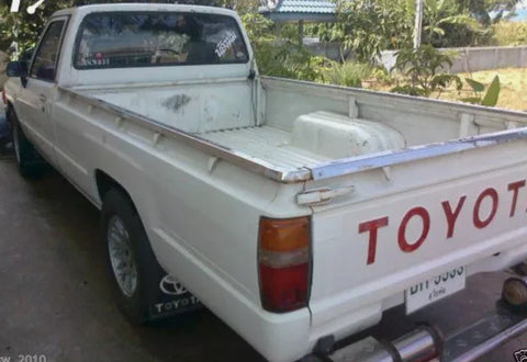 Toyota Hilux LN56 LN60 LN65 Clear Lens Front Bumper Light (1983-1988)