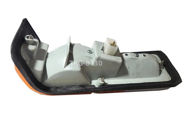 Toyota DYNA BU20 BU32 BU36 RH Corner Signal Light (1979-1984)