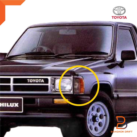Toyota Hilux 83-88, 4Runner 83-88 Chrome Corner Park Light Lamp