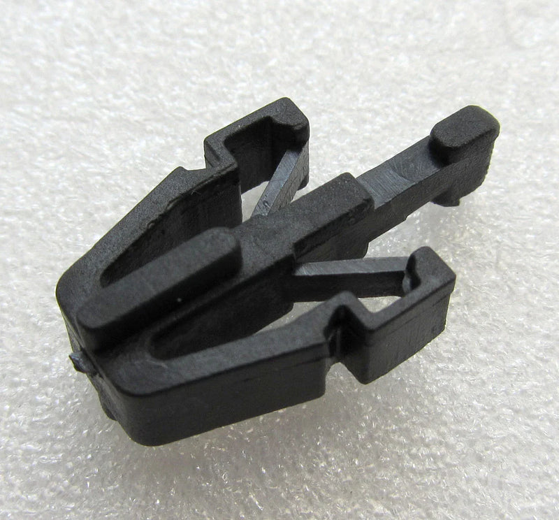 97-05 Toyota Hilux Tiger LN145 LN147 LN166 Grill Lock Clip 2 x