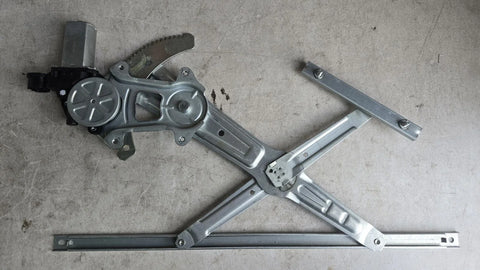 Mitsubishi Triton Pajero Sport FR Window Regulator 6-Pin Motor (2015–2024)