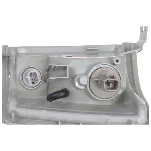 Toyota Hilux RH Altezza Clear Corner Indicator Light (1997-2001)