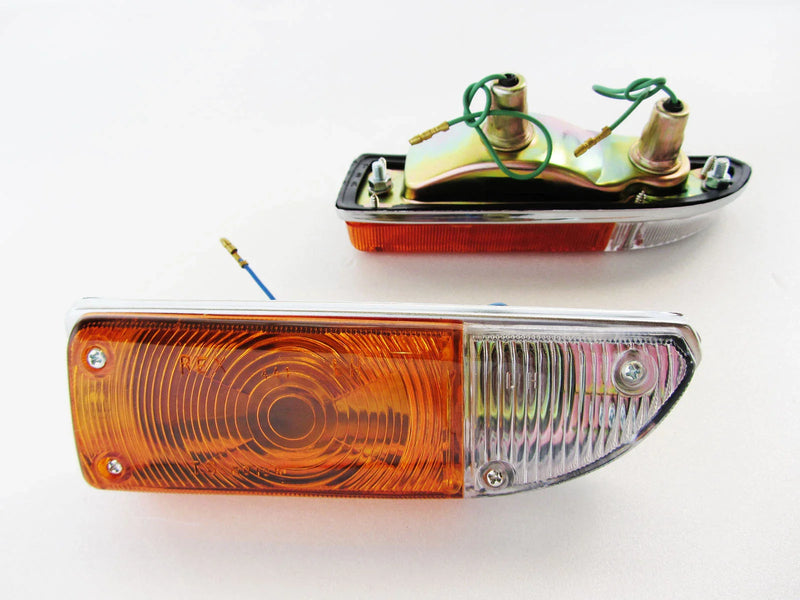 Toyota Corolla KE20 KE25 TE27 Front Parking & Signal Lights (1970-1979)