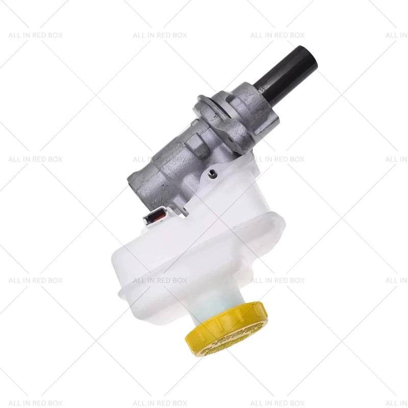 Mitsubishi 2.5 Diesel Challenger Triton Brake Master Cylinder (2009-2015)