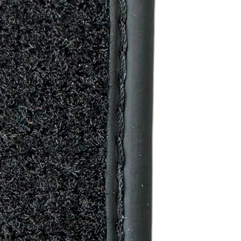 BMW Z4 E85 Convertible 2003-2008 with Carbon Black Floor Mats (2003-2008)