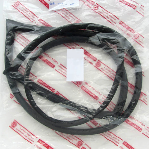 Nissan Navara D21 Rear Windscreen Weatherstrip Rubber Seal (1986-1997)