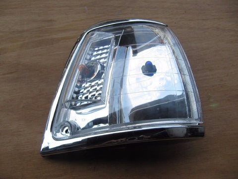 Toyota Hilux SR5 1988-1997 Crystal Chrome Corner Lamp Indicator