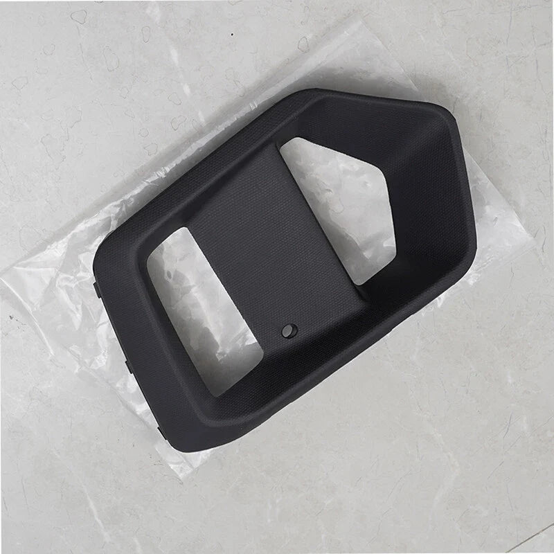 2016-2018 Ford Focus Right Front Bumper Fog Light Cover (2016-2018)
