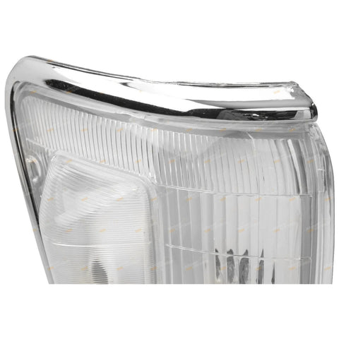 Toyota Hilux 4WD RH Corner Indicator Light w/Clear Hump (1994–1997)