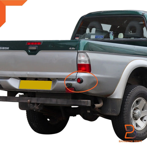 Mitsubishi Triton MK Right Rear Tub Reflector RH (1996-2006)