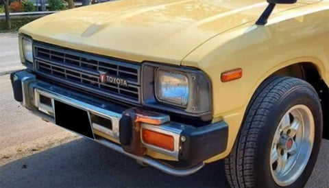 Toyota Hilux RN30 RN40 LH Headlight (1979-1983)