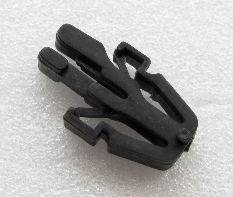 Toyota Hilux RN30, LN40, Corolla E70, KE70, TE71, TE72 Grill Lock Clip 10x