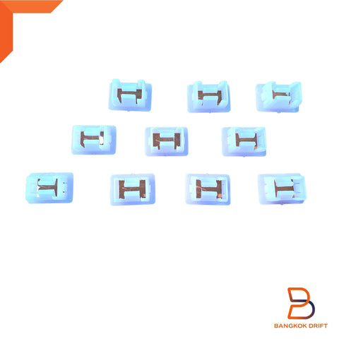 Nissan Navara D22 10 x Lower Grille Clips (1997-2005)