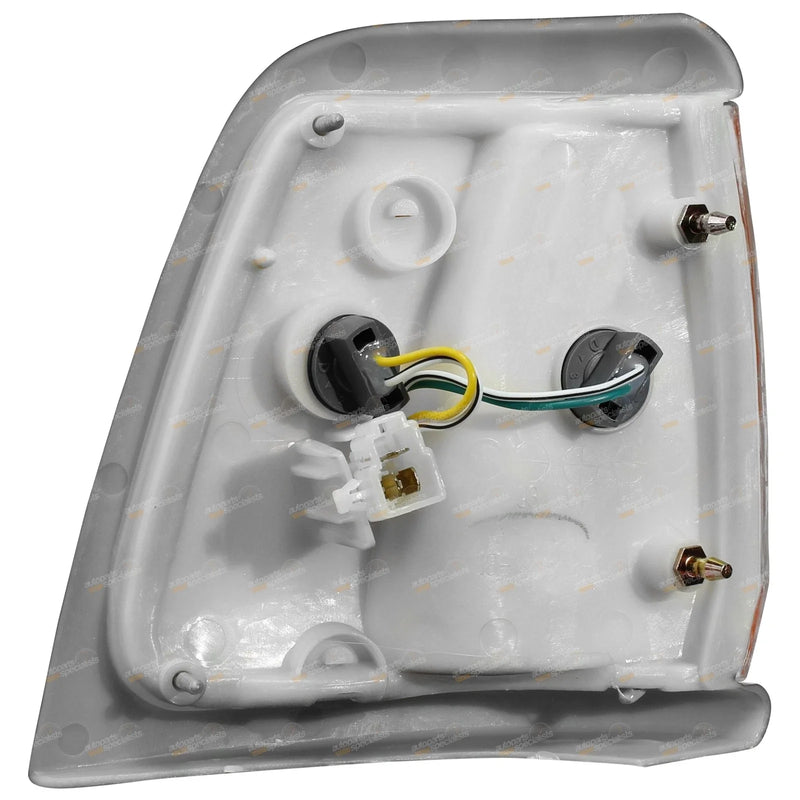 Hilux LN85 LN86 RN85 RN90 YN85 Passenger Corner Light Lamp Indicator Silver