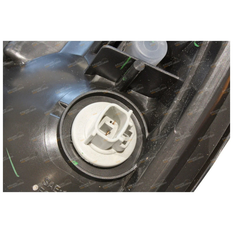 Toyota Landcruiser 100 Series RH Headlight (2005–2007)