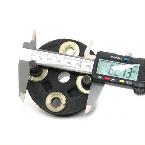 Black circular metal steering column coupling plate with gold threaded inserts and central hole 62 mm for toyota hilux